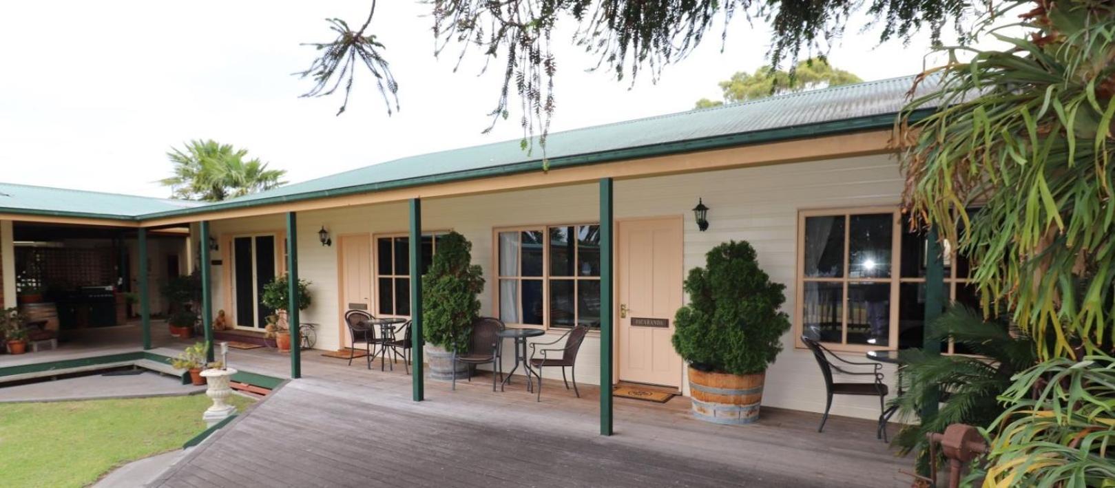 Snowy River Homestead Newmerella Exterior photo
